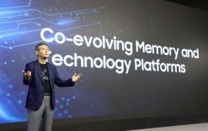 삼성전자 메모리사업부장 이정배 사장이 미국 실리콘밸리에서 열린 삼성 테크 데이 2022에서 발표를 하고 있다